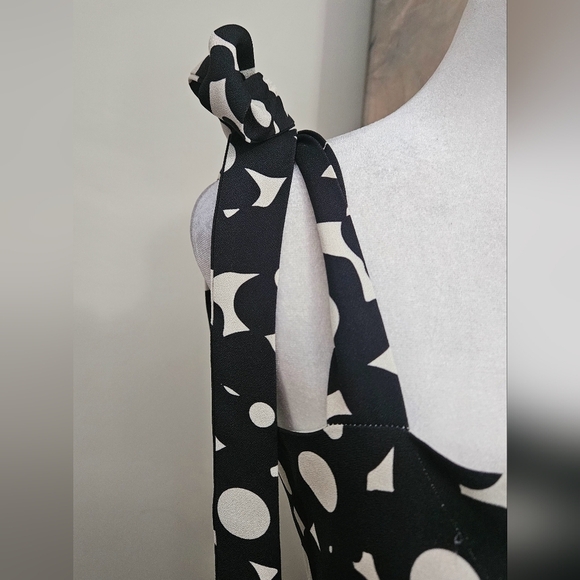 Anthropologie HUTCH Flounced Shoulder-Tie Midi Dress Black/white. Size Med - Picture 13 of 16